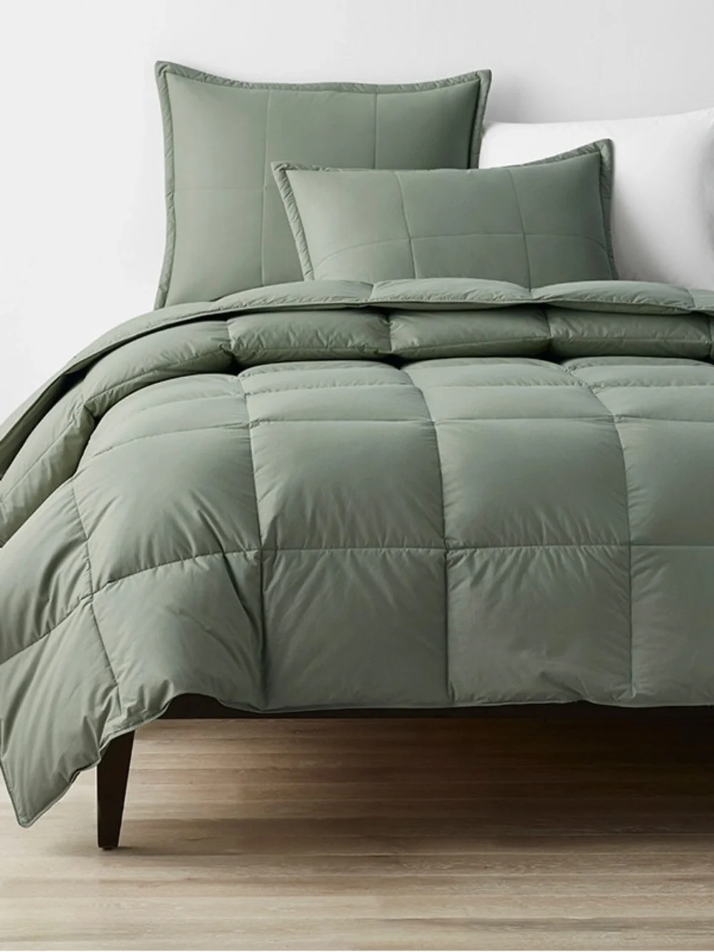 NWT Company Store LaCrosse RDS Down Comforter Queen Sage